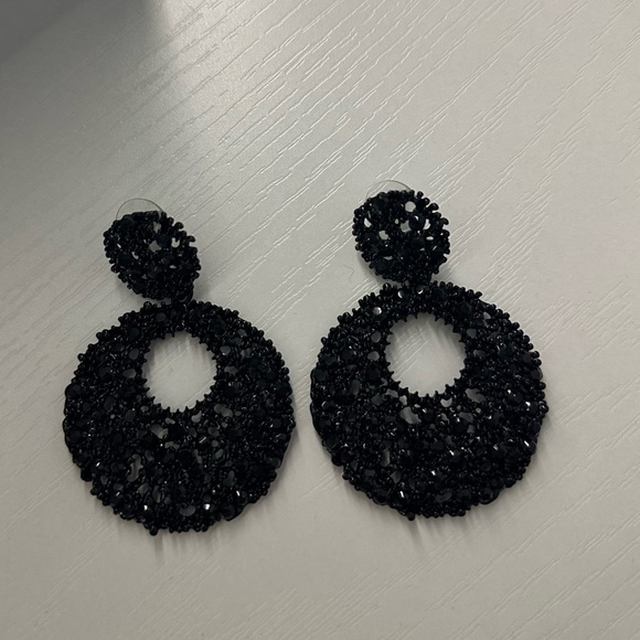 Black round crystal earrings - Picture 2 of 4